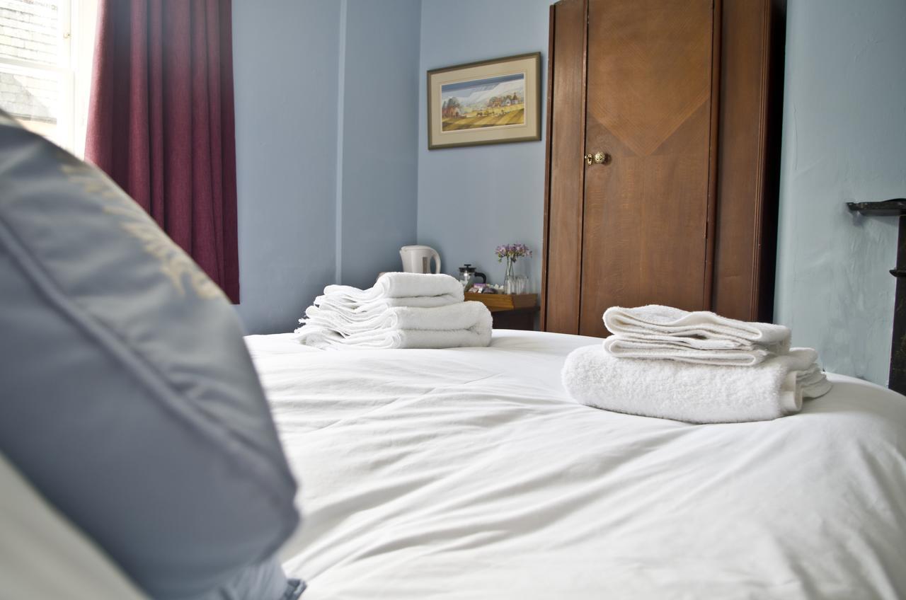 The Red Lion Bed & Breakfast ไนท์ตัน ภายนอก รูปภาพ