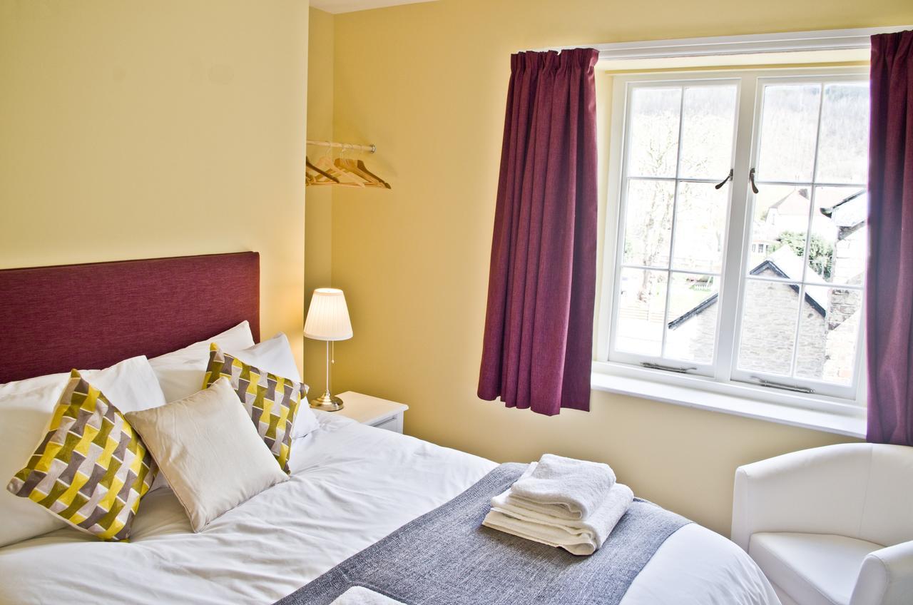 The Red Lion Bed & Breakfast ไนท์ตัน ภายนอก รูปภาพ