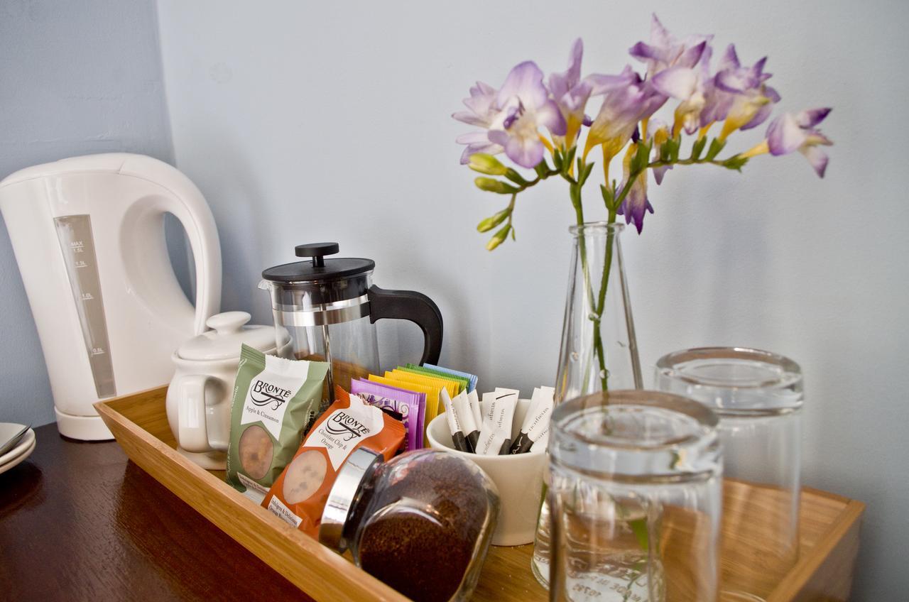 The Red Lion Bed & Breakfast ไนท์ตัน ภายนอก รูปภาพ
